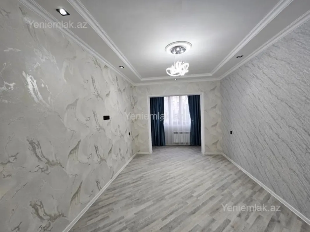 Satılır 2 otaqlı köhnə tikili 68 m²