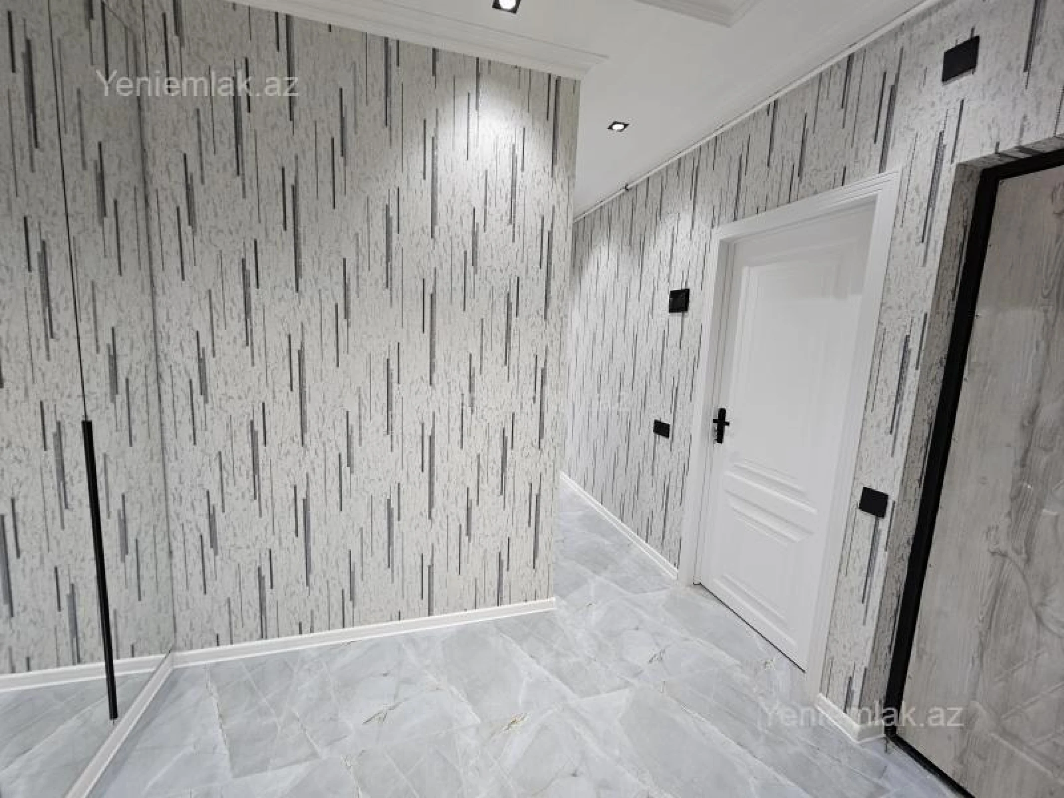 Satılır 2 otaqlı köhnə tikili 68 m²