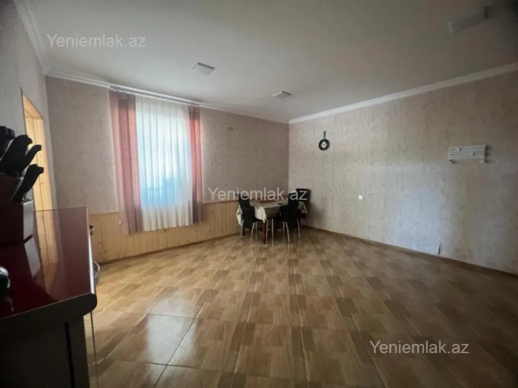 Satılır 6 otaqlı həyət evi 220 m²