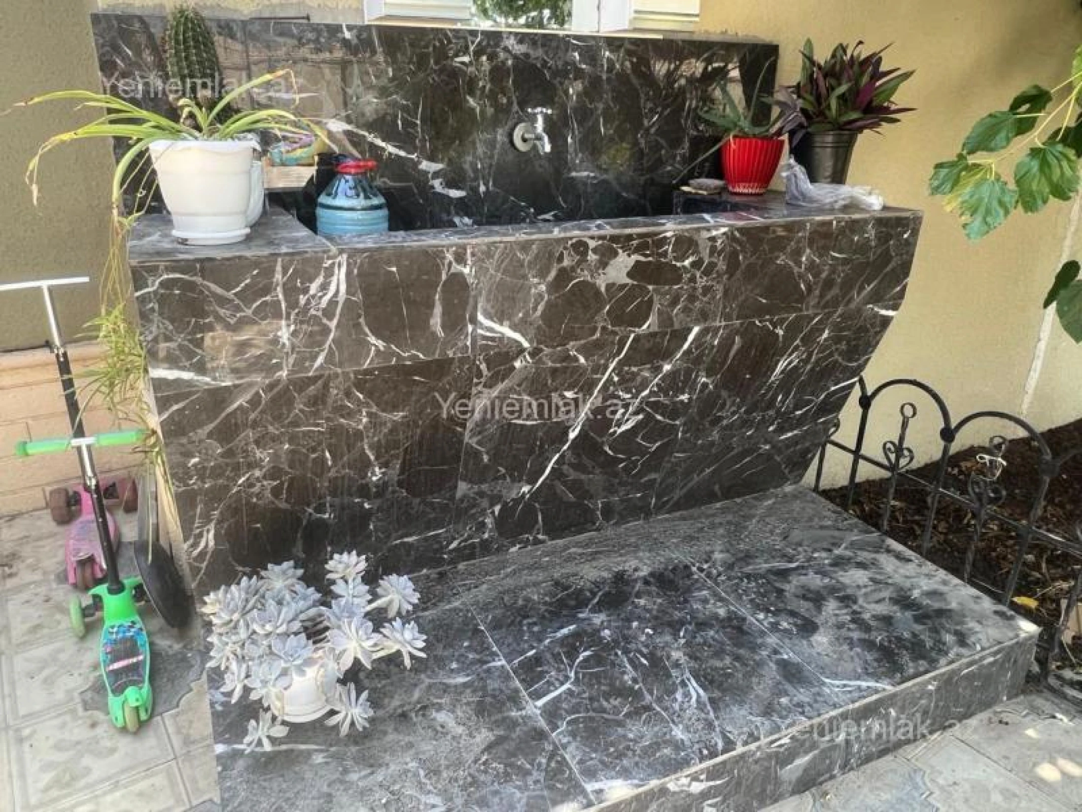 Satılır 6 otaqlı həyət evi 220 m²