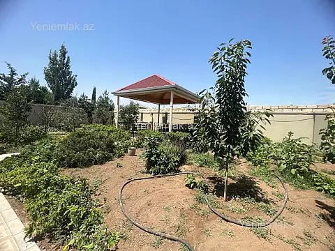 Satılır 6 otaqlı həyət evi 220 m²