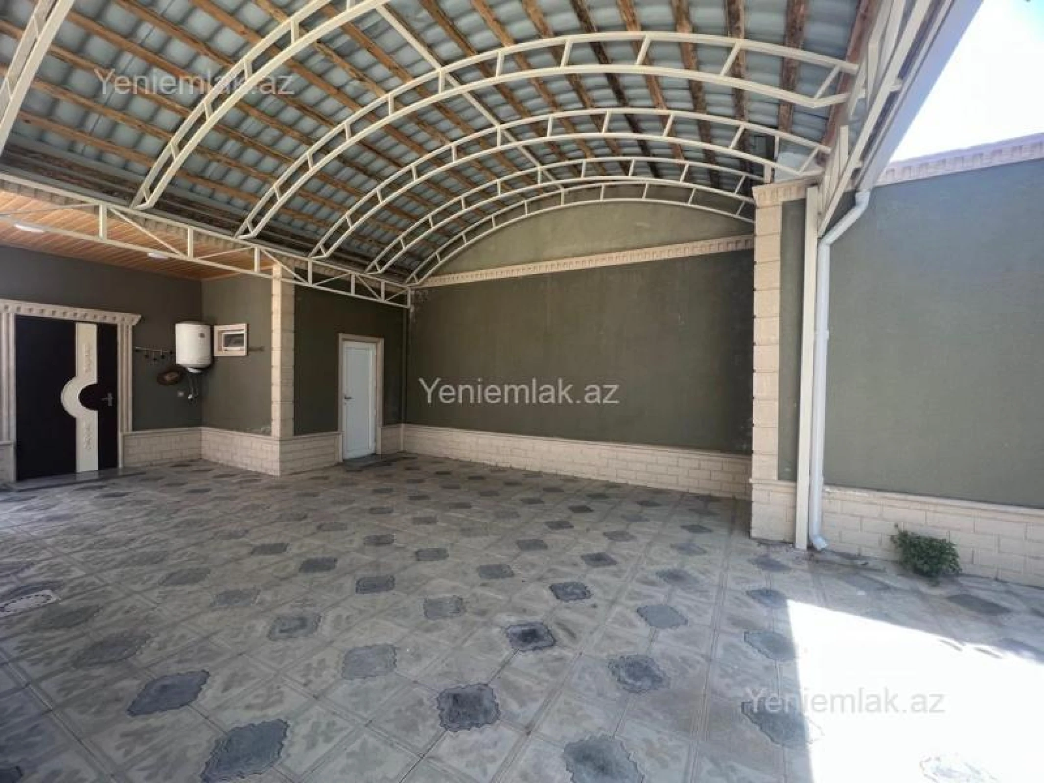 Satılır 6 otaqlı həyət evi 220 m²