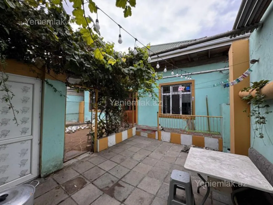 Satılır 3 otaqlı həyət evi 100 m²