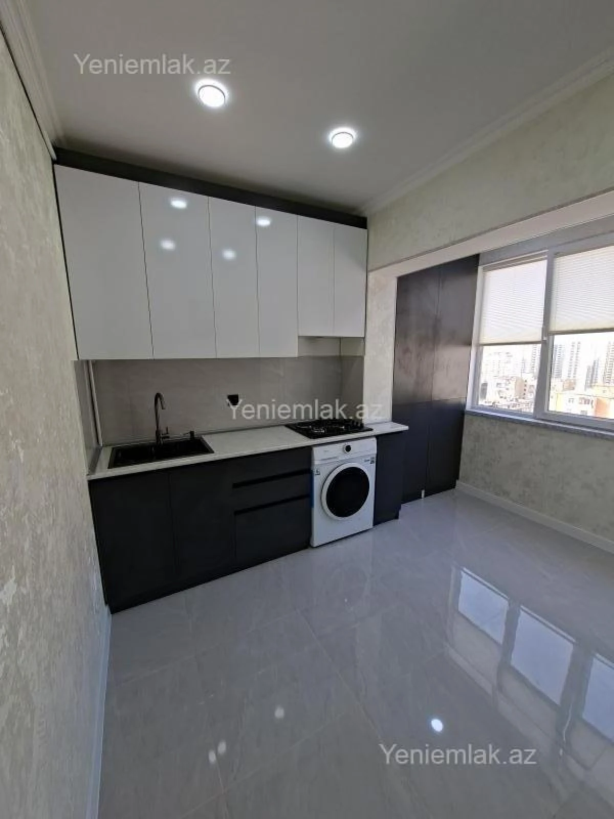 Satılır 2 otaqlı köhnə tikili 60 m²
