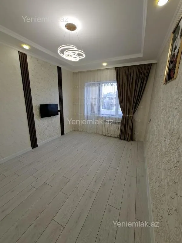 Satılır 2 otaqlı köhnə tikili 60 m²