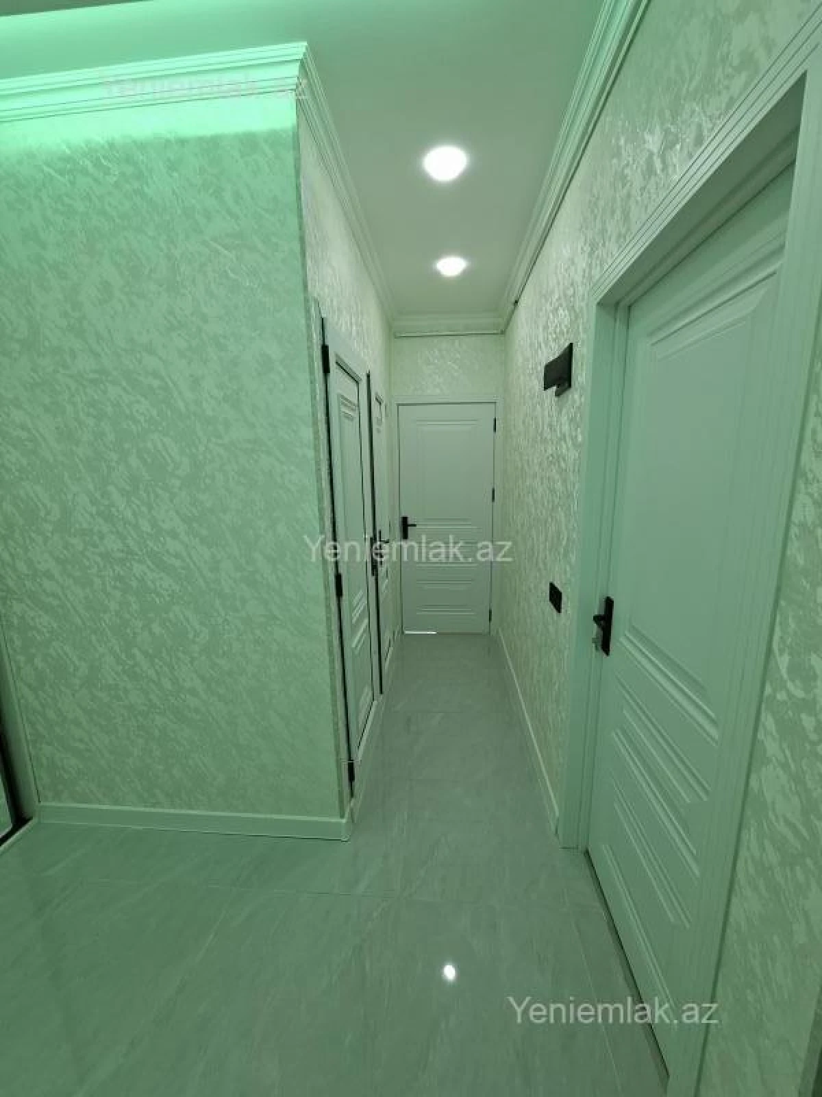 Satılır 2 otaqlı köhnə tikili 60 m²