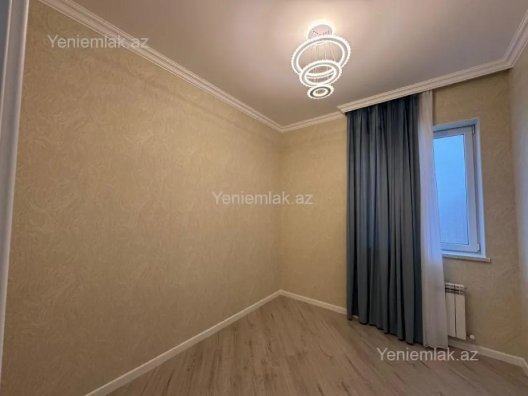 Satılır 6 otaqlı həyət evi 180 m²