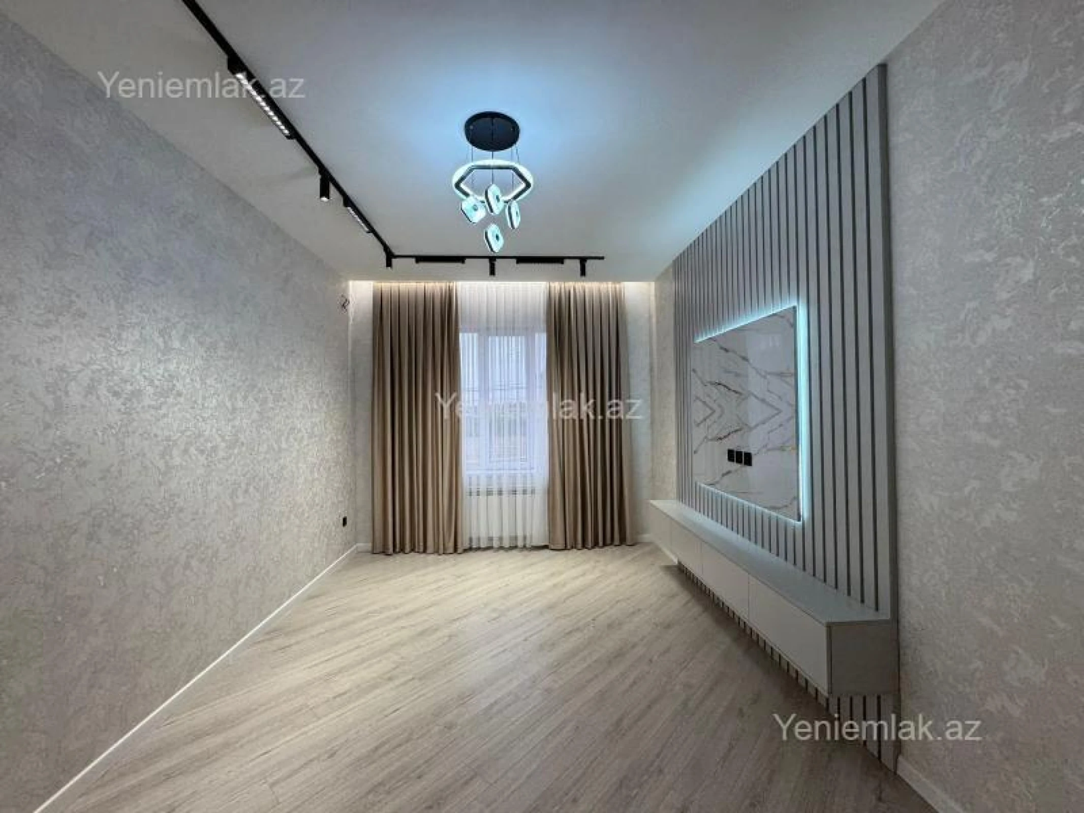 Satılır 6 otaqlı həyət evi 180 m²