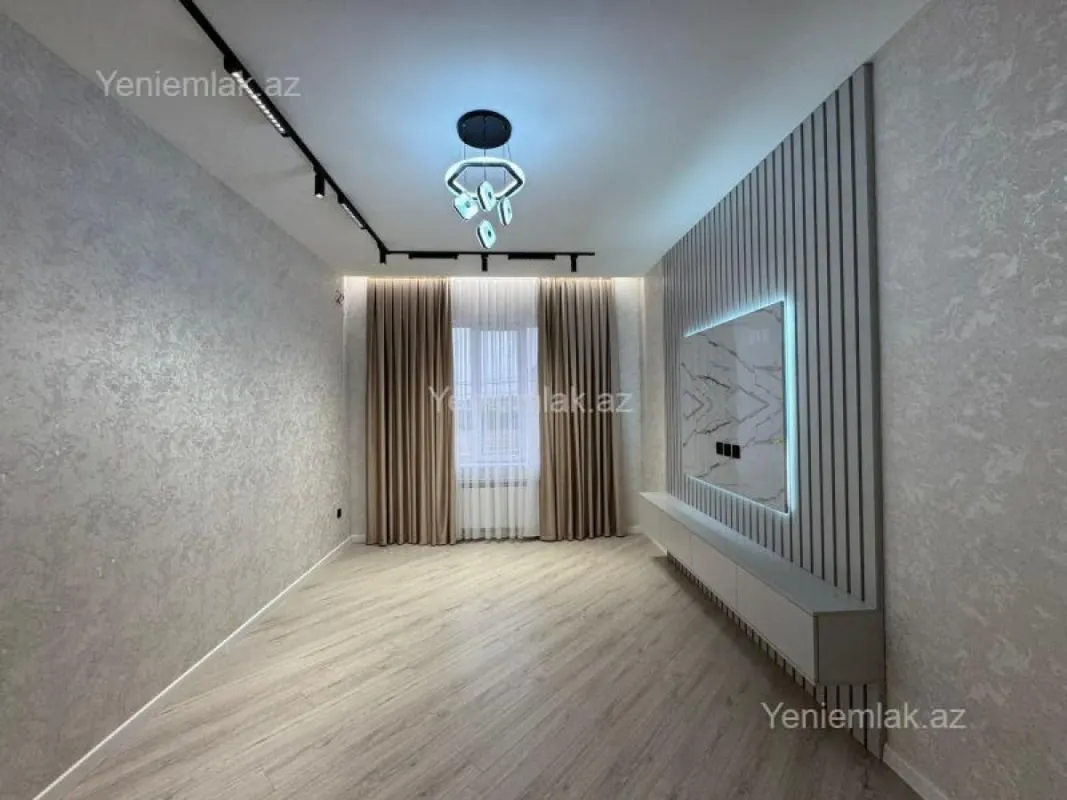 Satılır 6 otaqlı həyət evi 180 m²