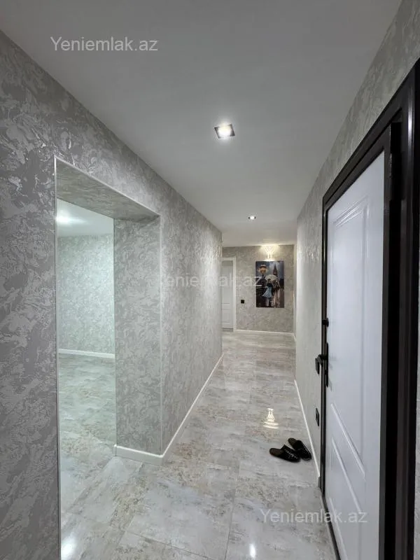 Satılır 6 otaqlı həyət evi 180 m²