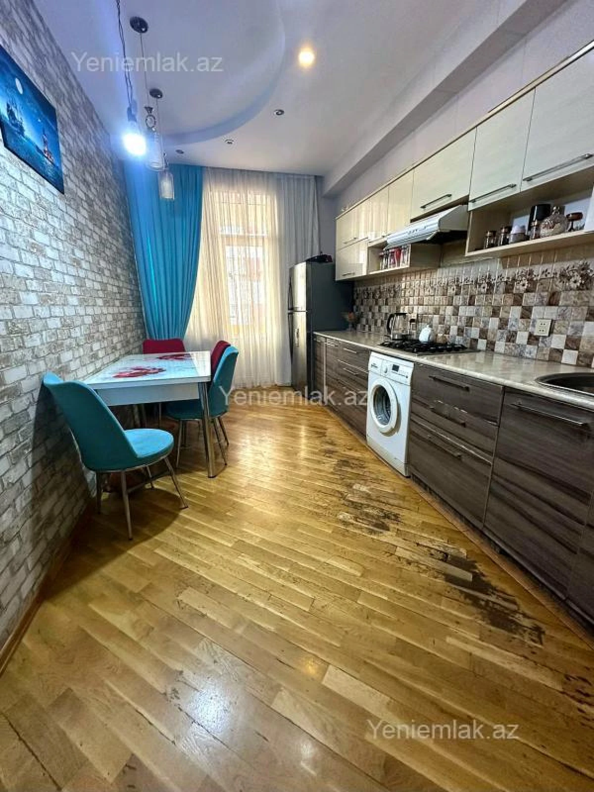 Satılır 3 otaqlı yeni tikili 100 m²
