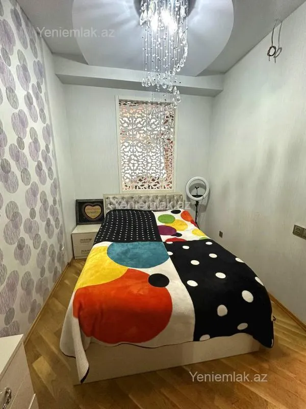 Satılır 3 otaqlı yeni tikili 100 m²