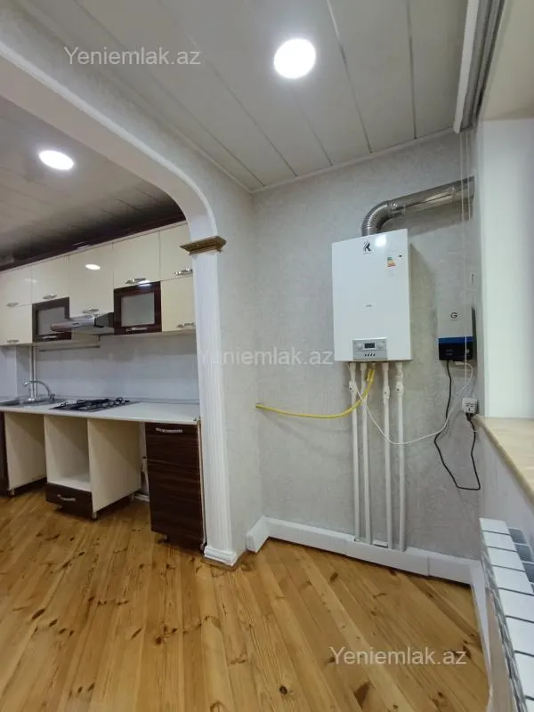 Satılır 3 otaqlı köhnə tikili 85 m²