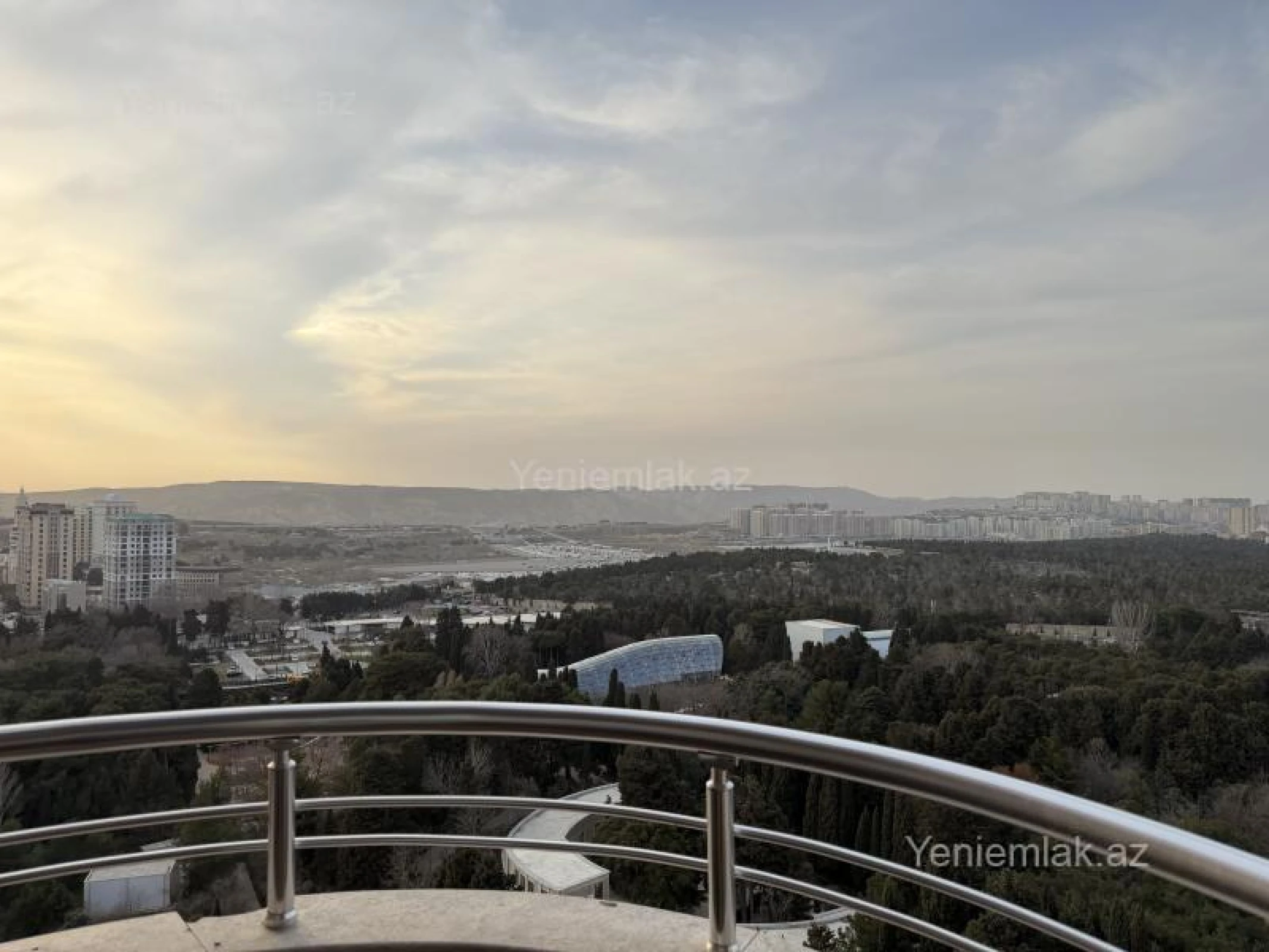 Satılır 2 otaqlı yeni tikili 110 m²