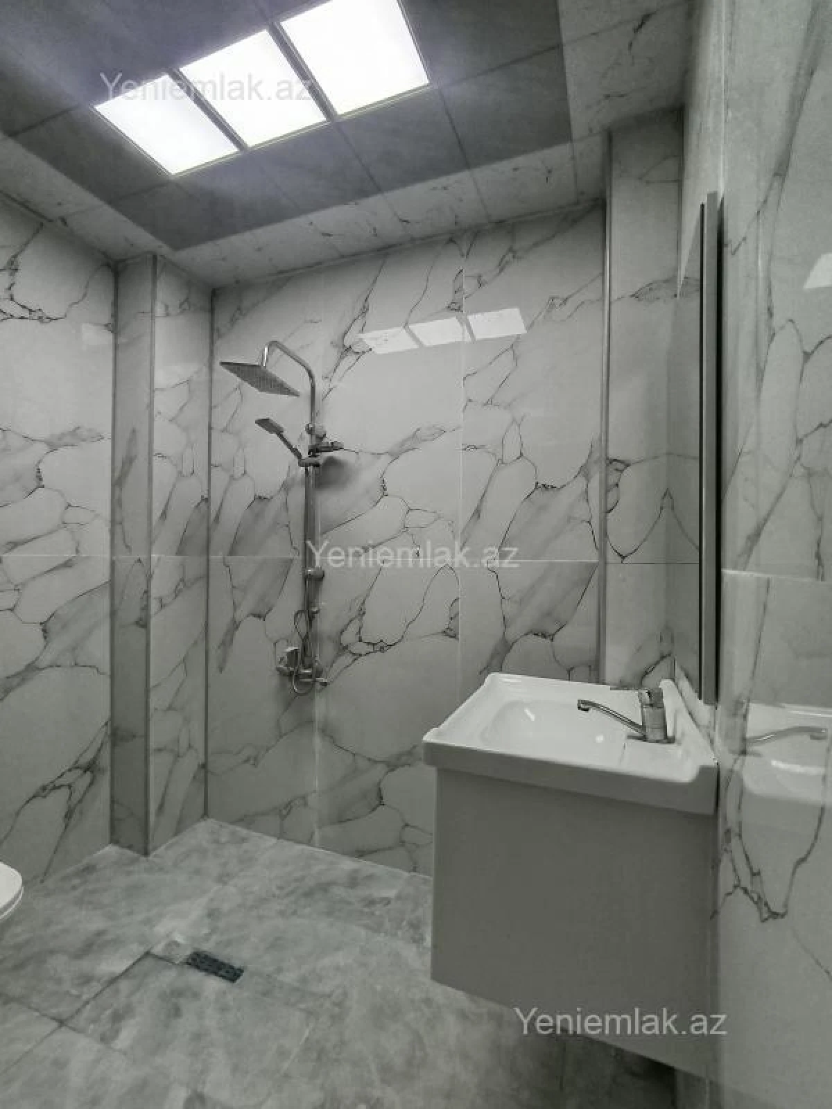 Satılır 2 otaqlı yeni tikili 50 m²