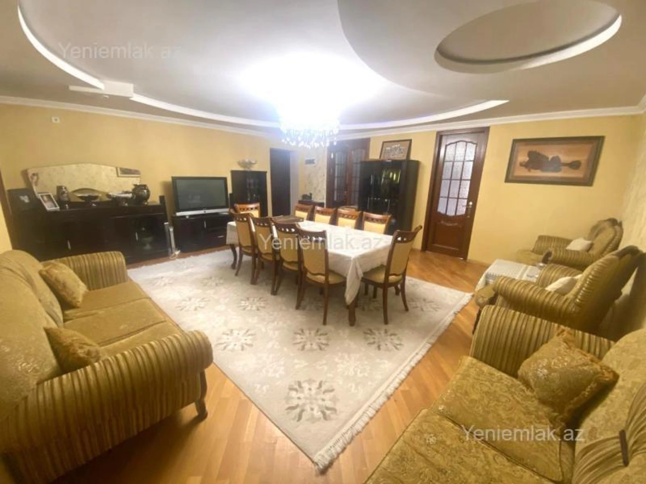 Satılır 4 otaqlı köhnə tikili 120 m²