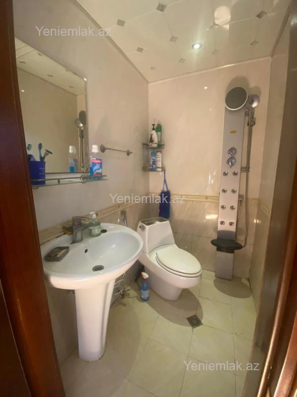 Satılır 4 otaqlı köhnə tikili 120 m²