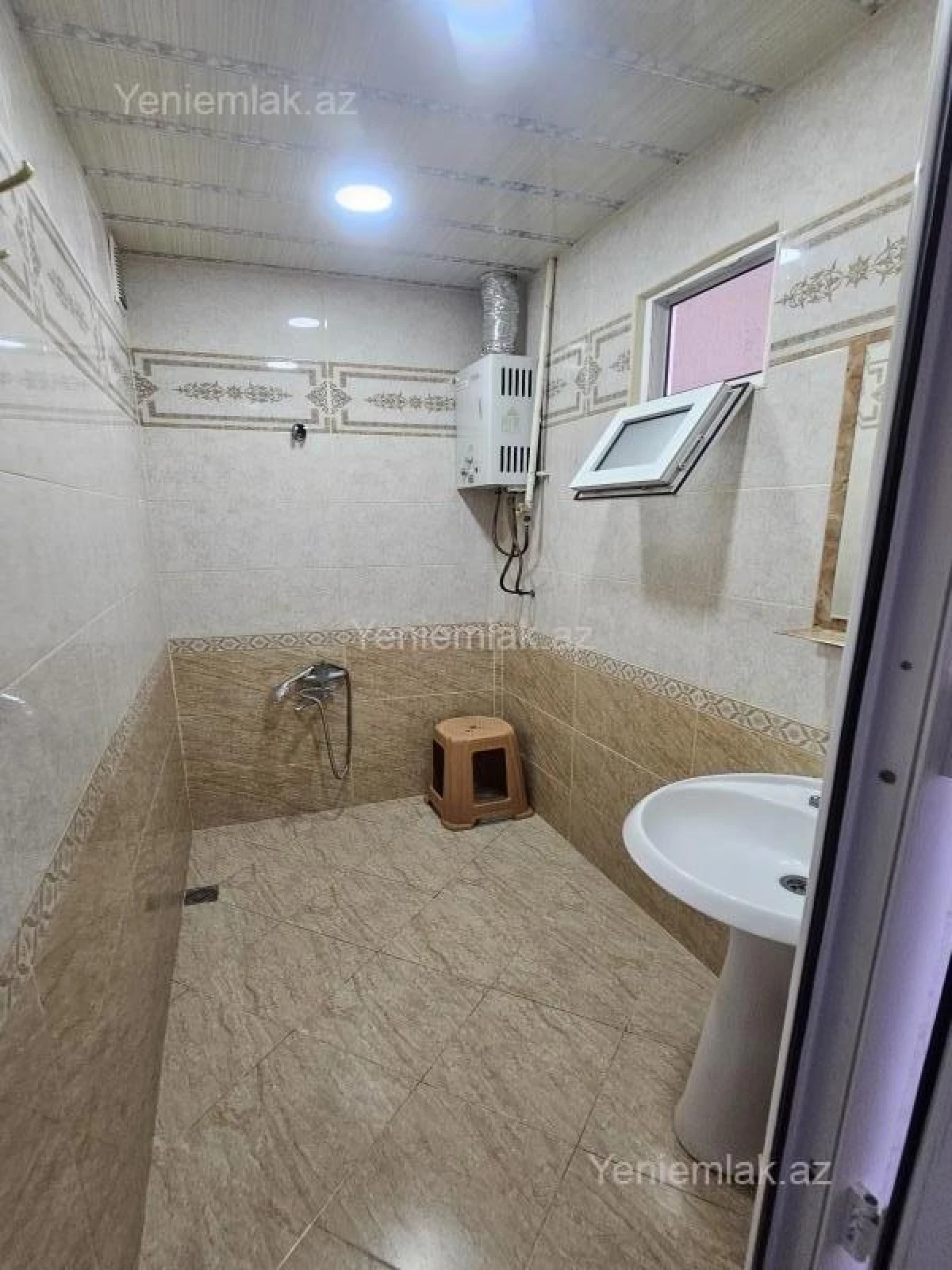 Satılır 1 otaqlı köhnə tikili 45 m²