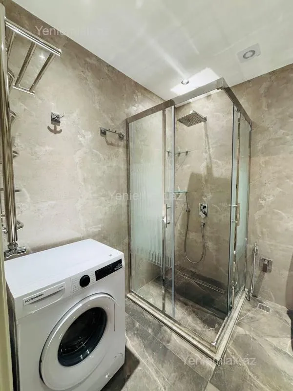 Satılır 3 otaqlı yeni tikili 127 m²