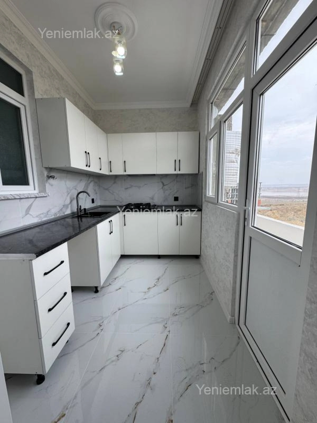 Satılır 3 otaqlı yeni tikili 58 m²
