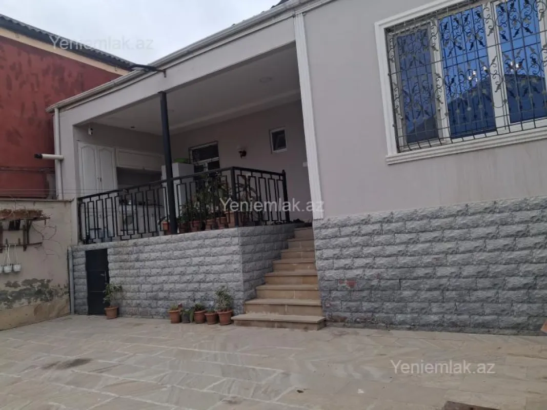 Satılır 4 otaqlı həyət evi 125 m²