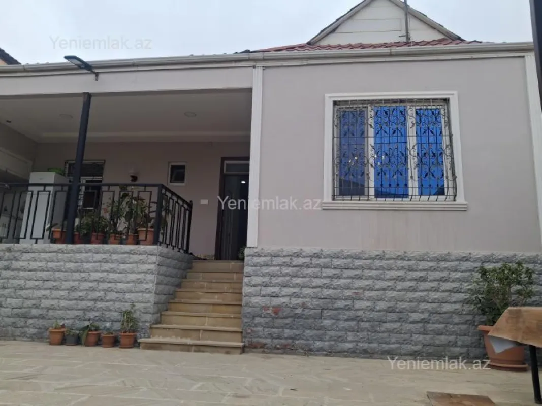 Satılır 4 otaqlı həyət evi 125 m²