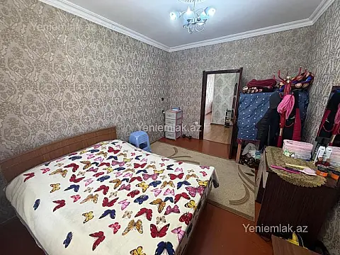 Satılır 3 otaqlı köhnə tikili 75 m²
