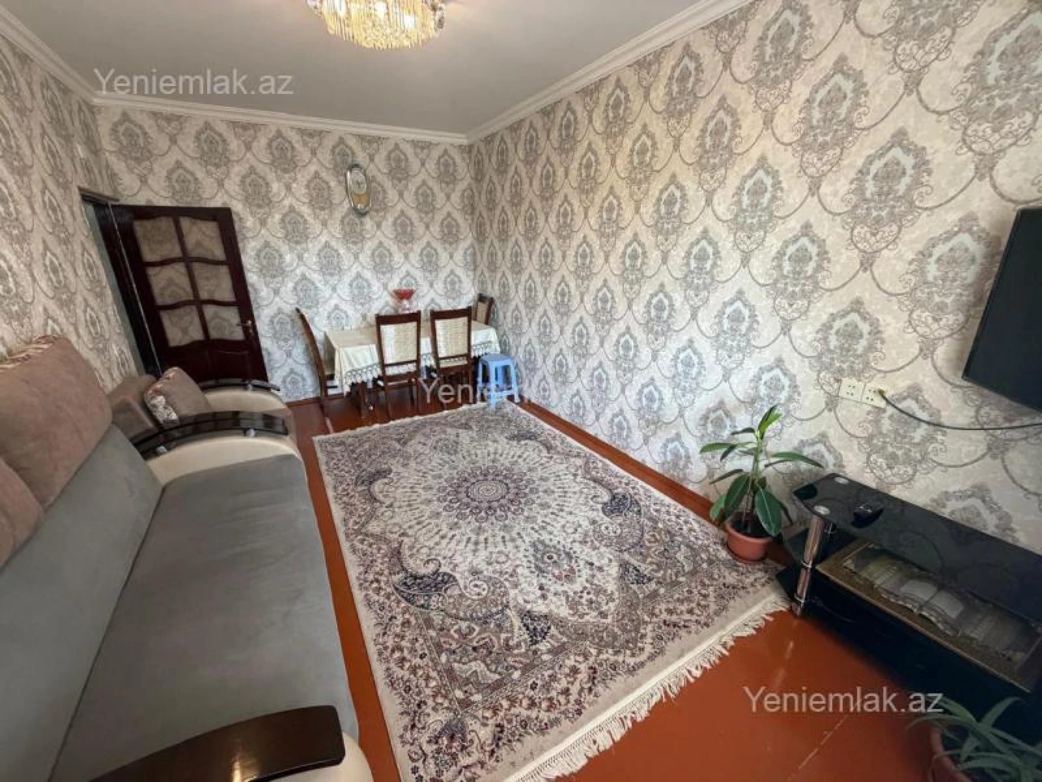 Satılır 3 otaqlı köhnə tikili 75 m²