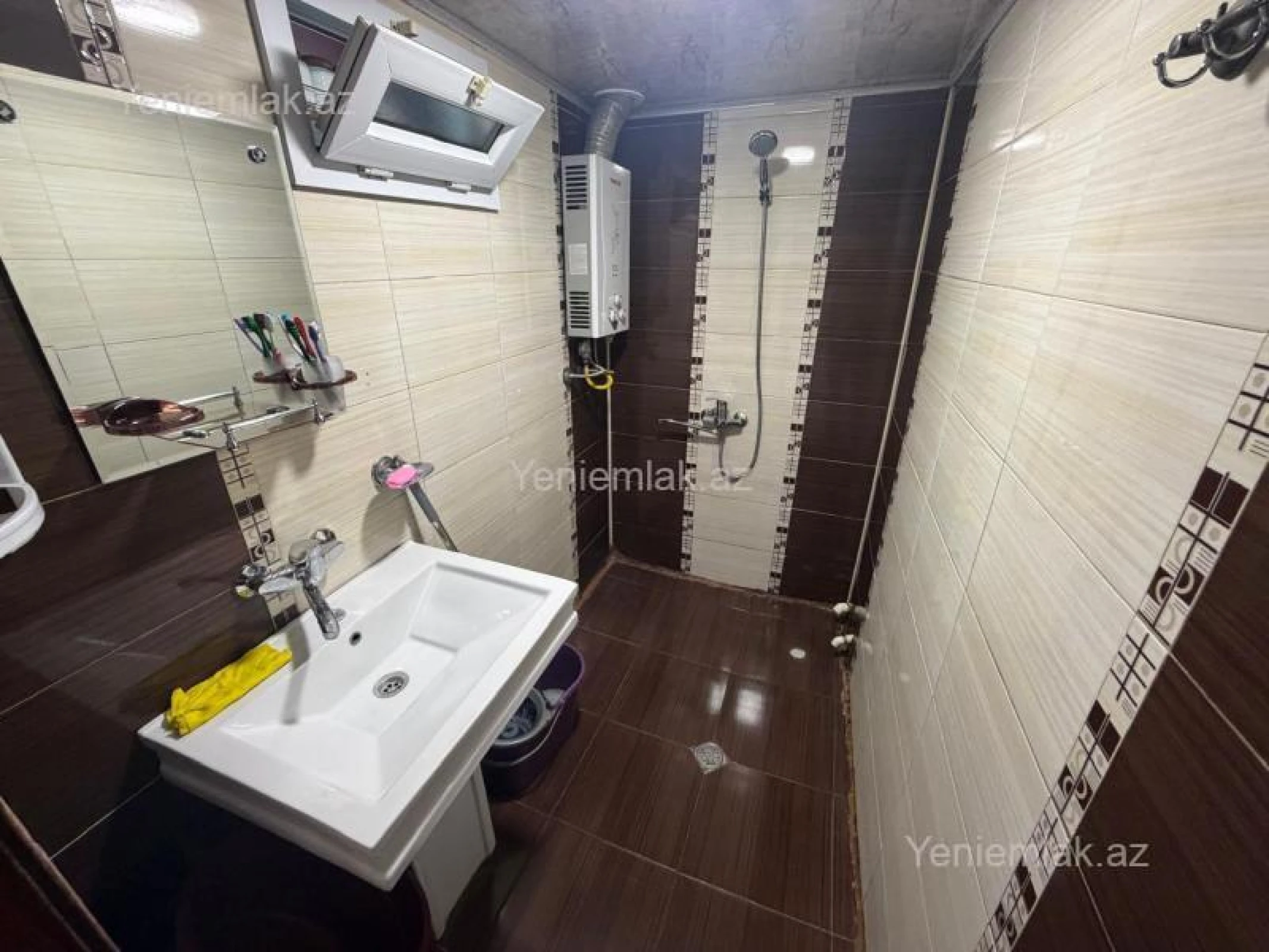 Satılır 3 otaqlı köhnə tikili 75 m²
