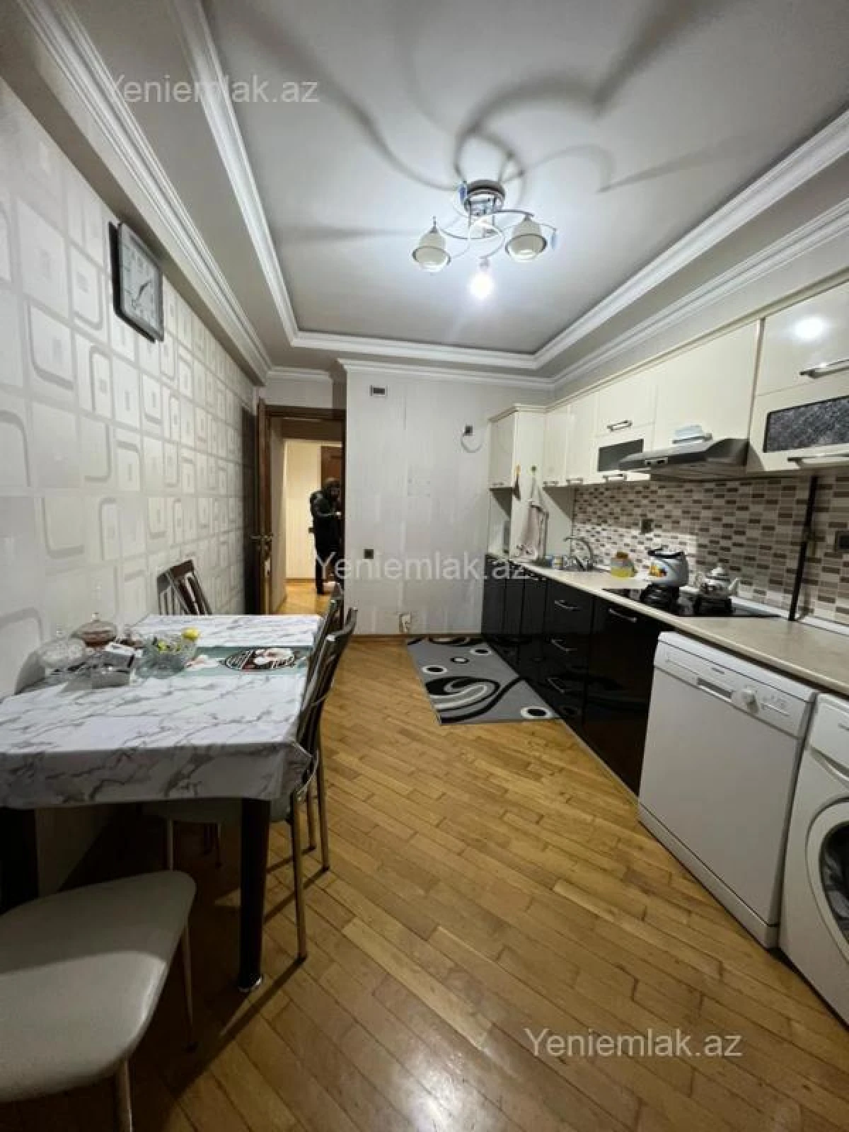 Satılır 3 otaqlı yeni tikili 115 m²