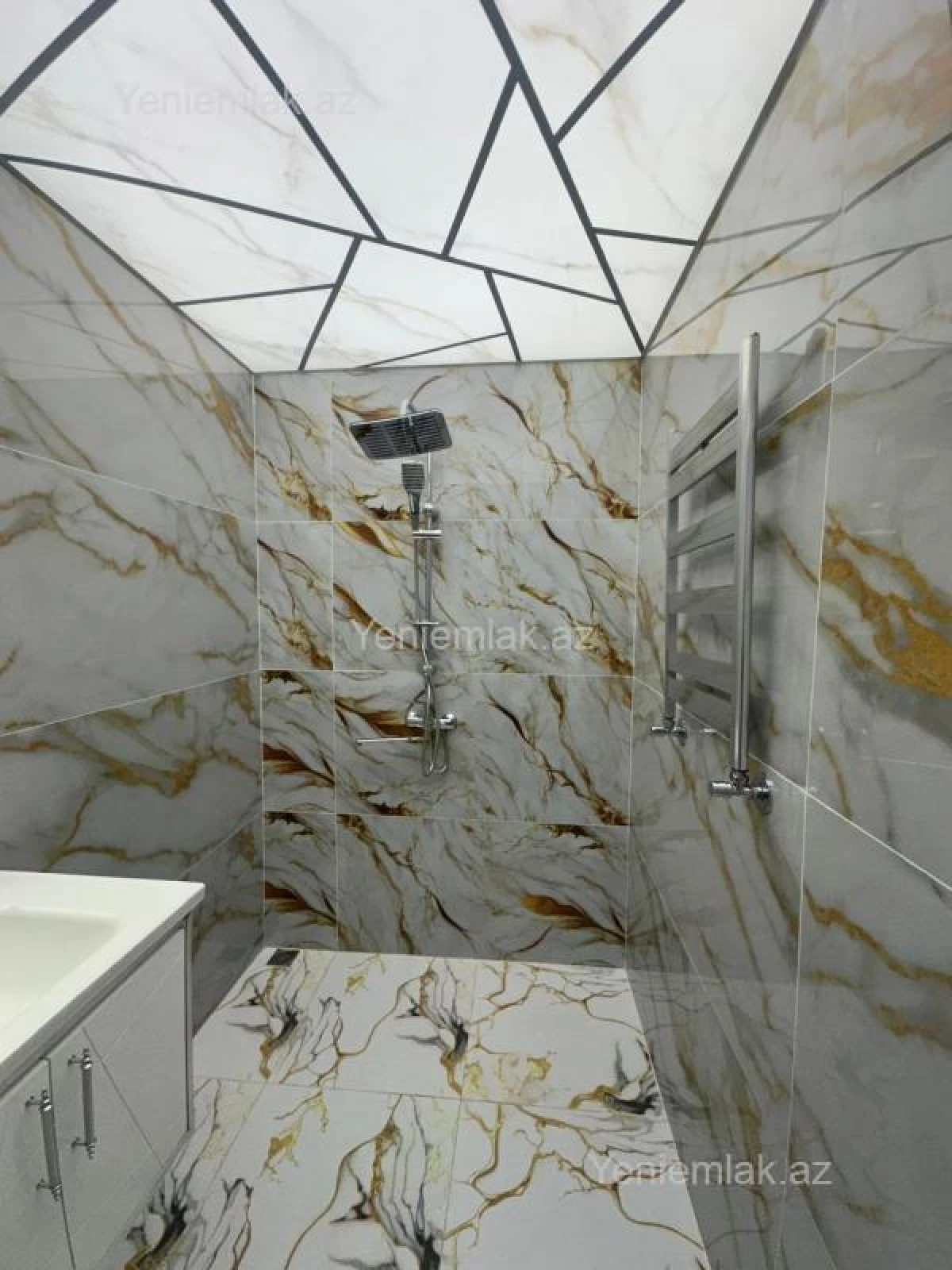 Satılır 2 otaqlı köhnə tikili 48 m²