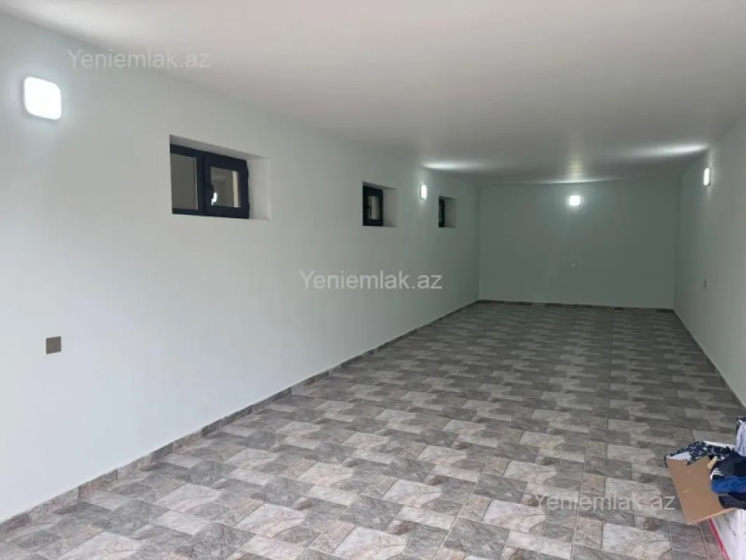 Satılır 6 otaqlı həyət evi 330 m²