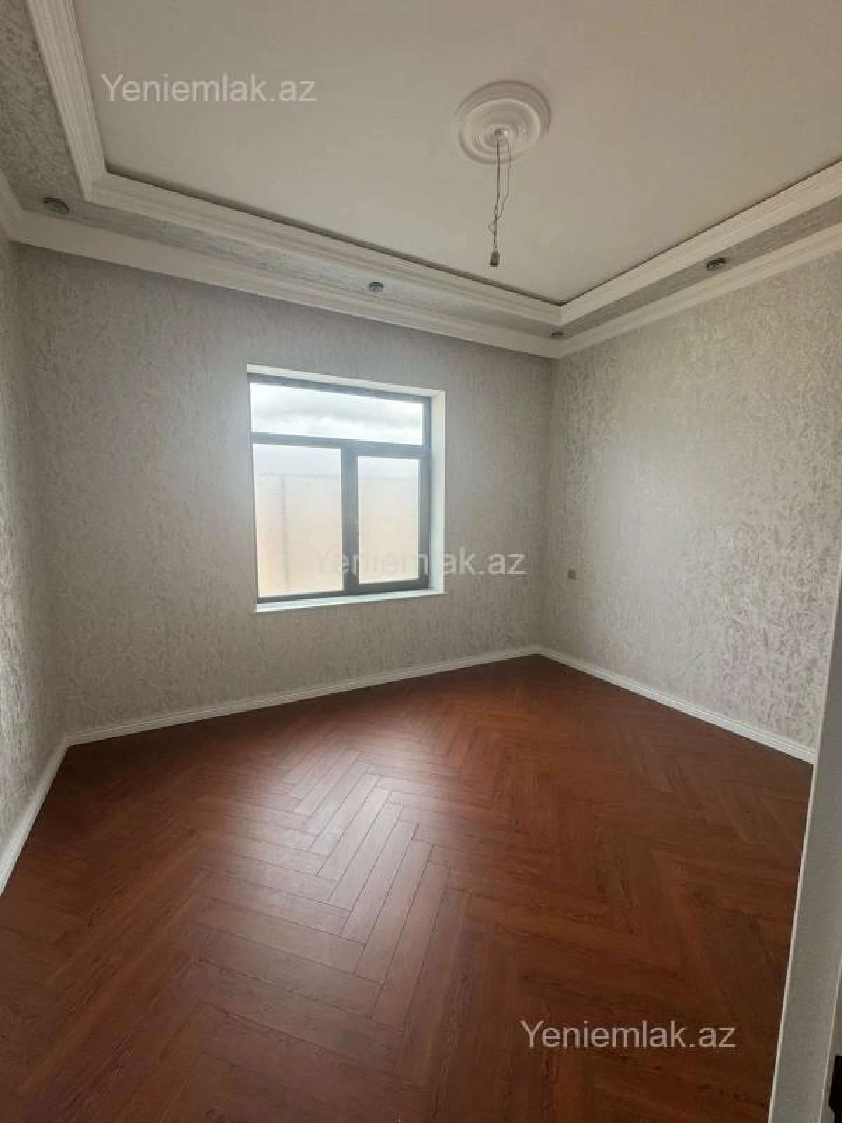 Satılır 6 otaqlı həyət evi 330 m²