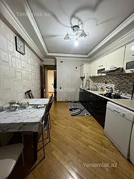 Satılır 3 otaqlı yeni tikili 115 m²