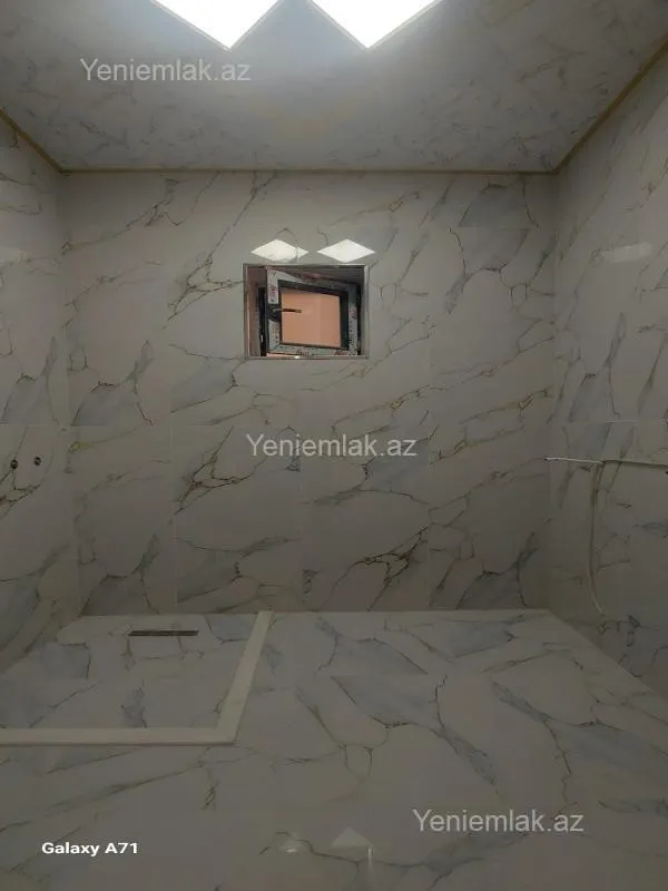 Satılır 6 otaqlı həyət evi 335 m²