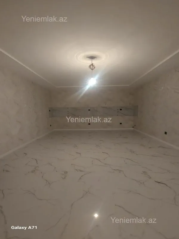 Satılır 6 otaqlı həyət evi 335 m²