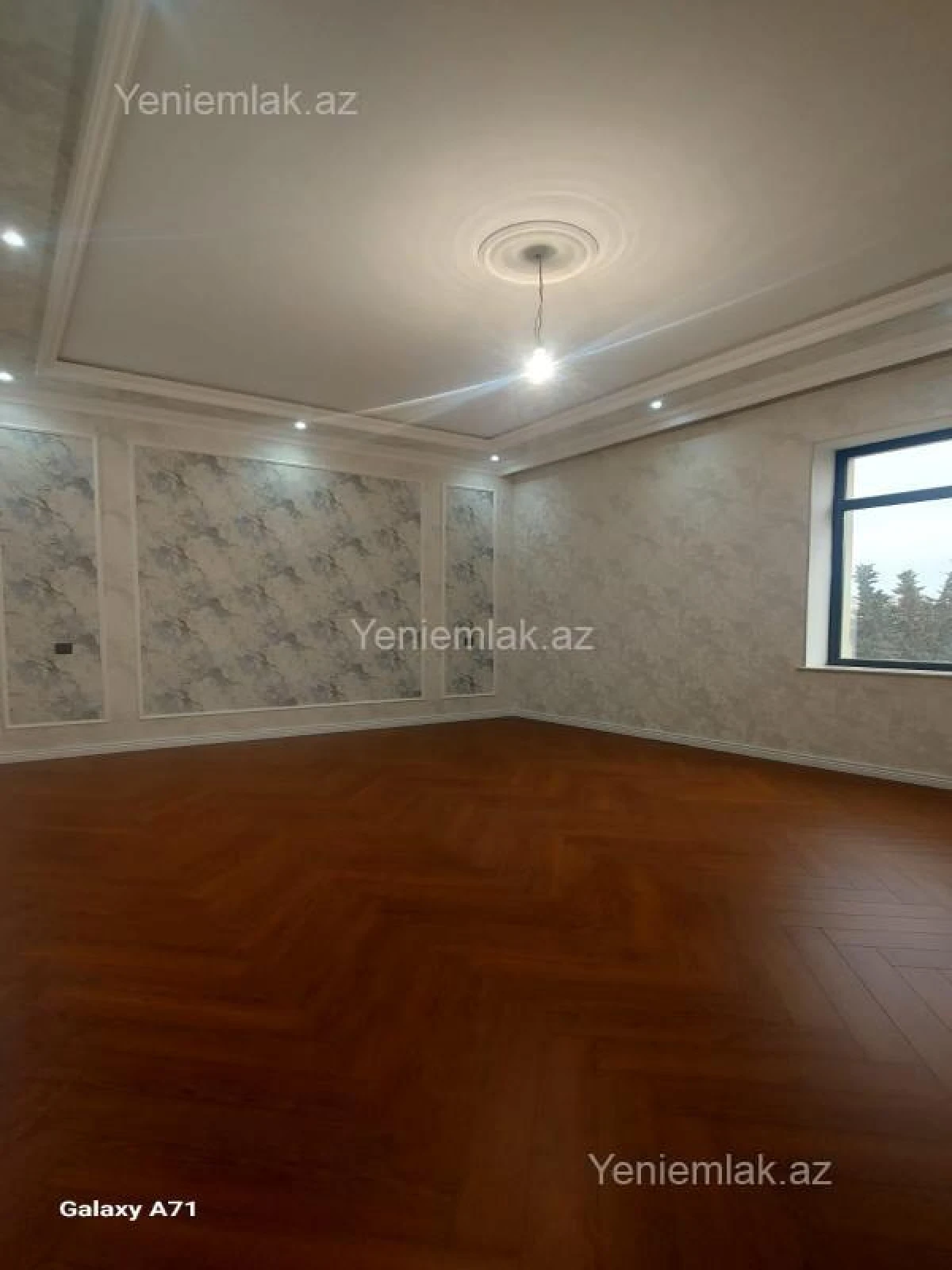 Satılır 6 otaqlı həyət evi 335 m²