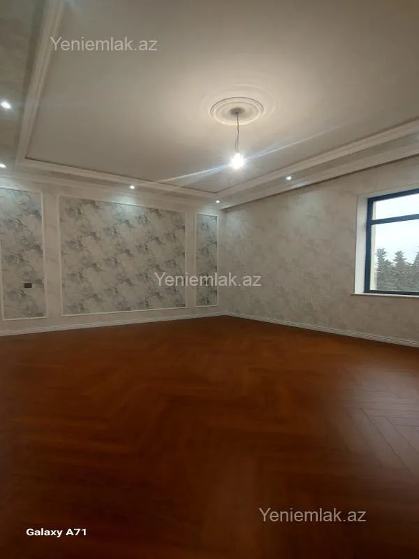Satılır 6 otaqlı həyət evi 335 m²