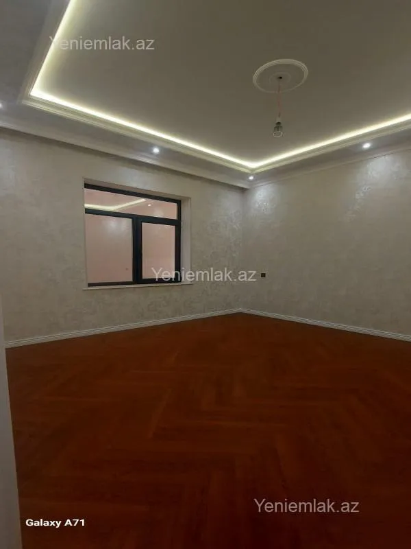 Satılır 6 otaqlı həyət evi 335 m²