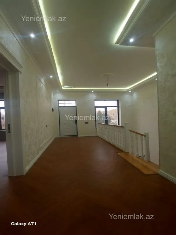 Satılır 6 otaqlı həyət evi 335 m²