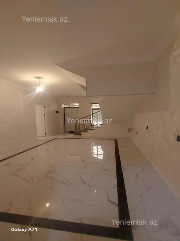Satılır 6 otaqlı həyət evi 335 m²