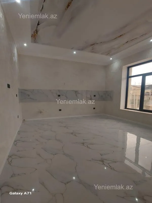 Satılır 6 otaqlı həyət evi 335 m²