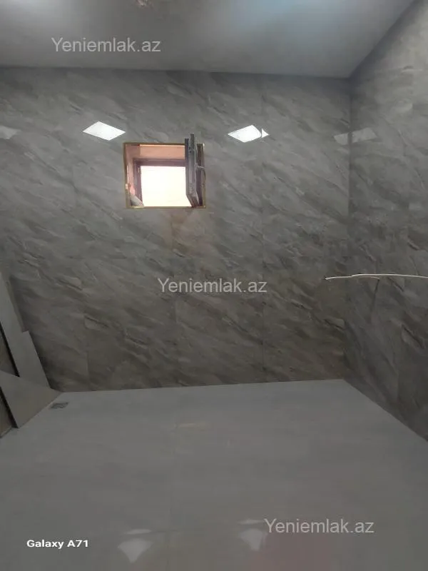 Satılır 6 otaqlı həyət evi 335 m²