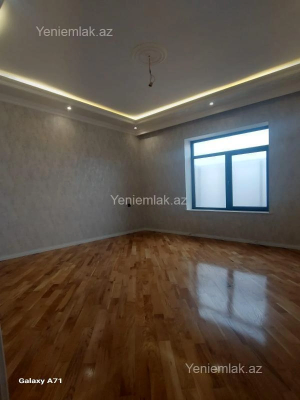 Satılır 6 otaqlı həyət evi 335 m²