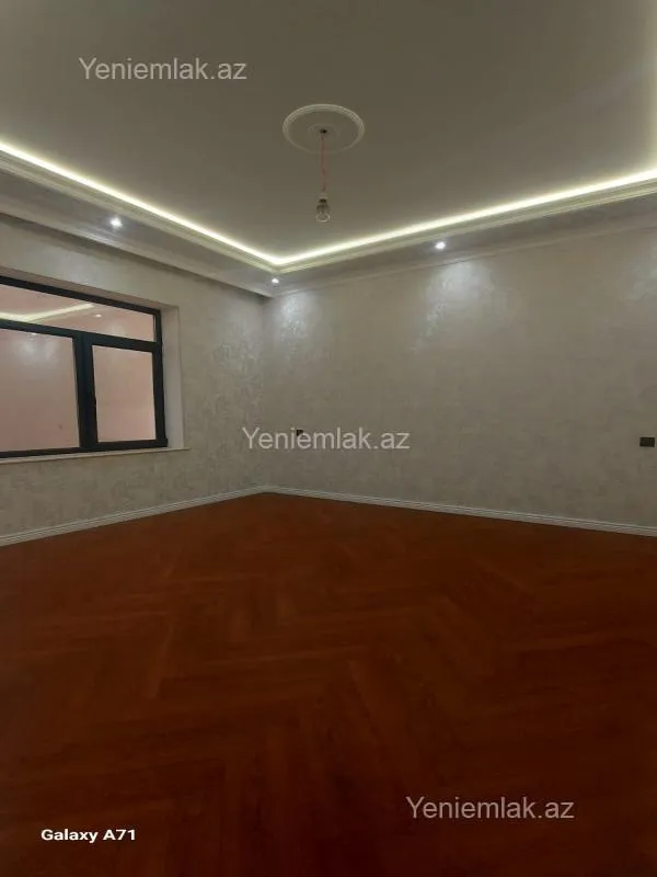Satılır 6 otaqlı həyət evi 335 m²