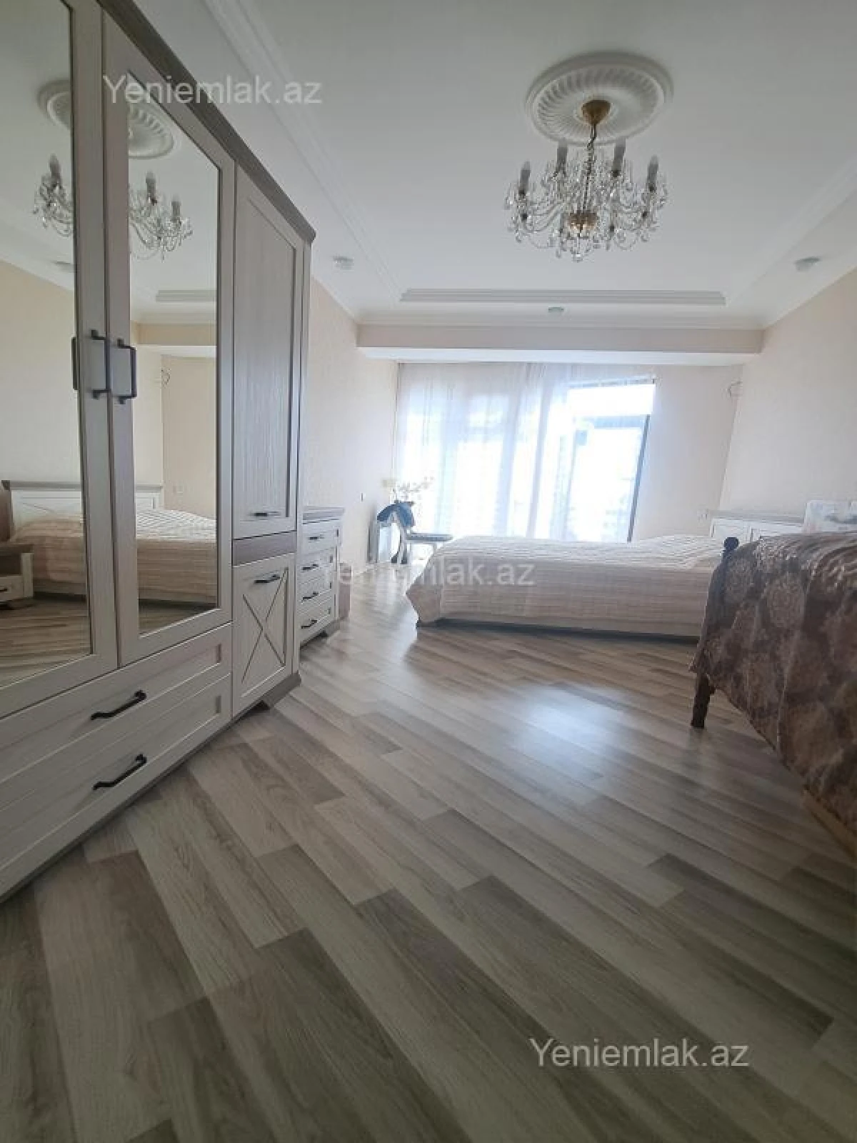 Satılır 3 otaqlı yeni tikili 132.2 m²