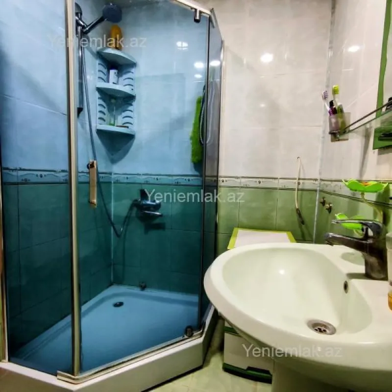 Satılır 2 otaqlı köhnə tikili 50 m²