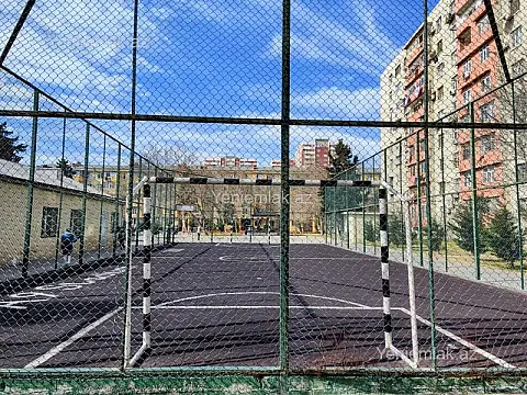 Satılır 2 otaqlı köhnə tikili 50 m²