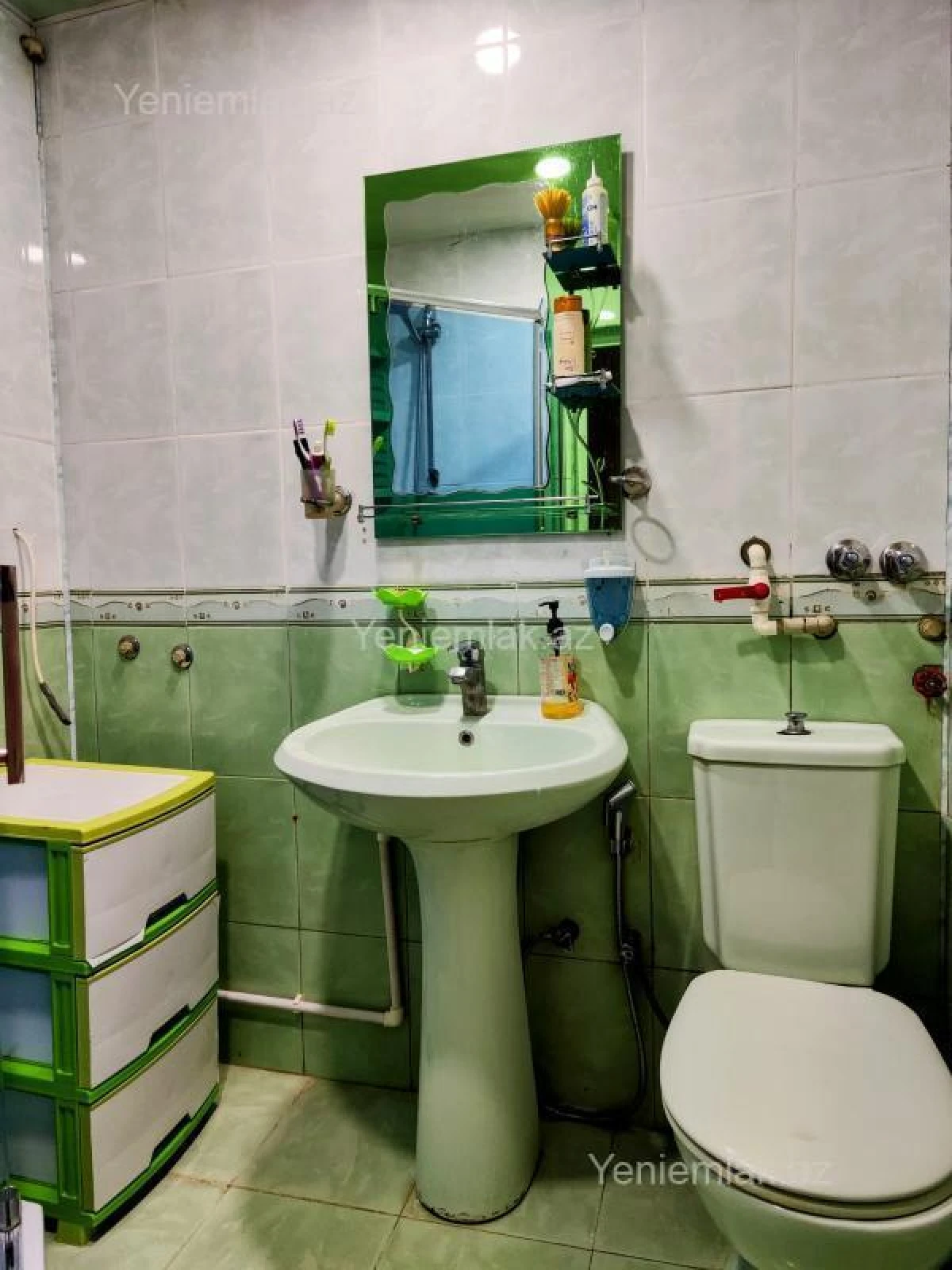 Satılır 2 otaqlı köhnə tikili 50 m²