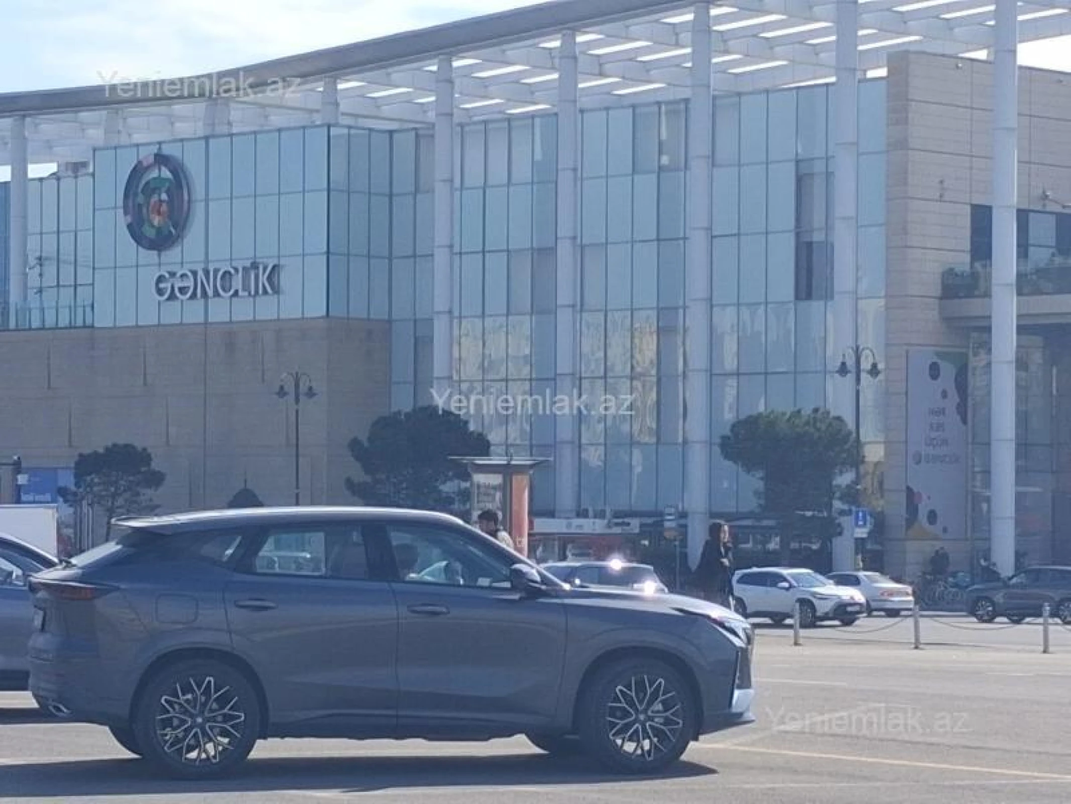 Satılır 3 otaqlı köhnə tikili 60 m²